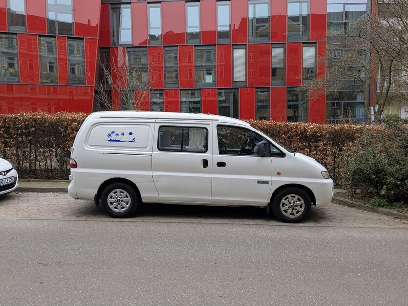 Hyundai H 1 208.000 km 8.000 € Hamburg 20038
