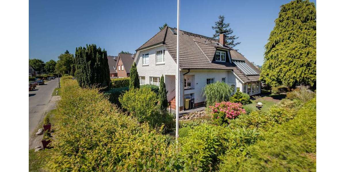 Einfamilienhaus Hamburg Schnelsen - 8 Zimmer, 216 m&sup2;, 995.000&euro; | Angebot:27003000