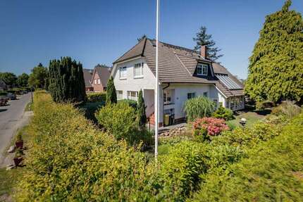 Haus Hamburg Schnelsen - 8 Zimmer, 216 m&sup2;, 995.000&euro; | Angebot:27003000