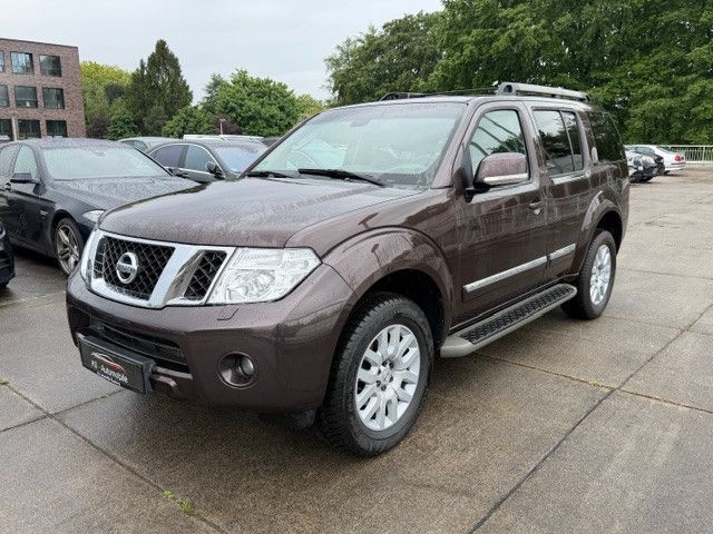 Nissan Pathfinder 202.529 km 13.990 &euro; Hamburg 22529
