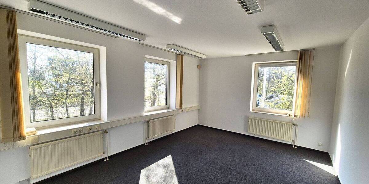 Gewerbeobjekt Hamburg Sinstorf - 4 Zimmer, 99 m&sup2;, 880&euro; | Angebot:24034217
