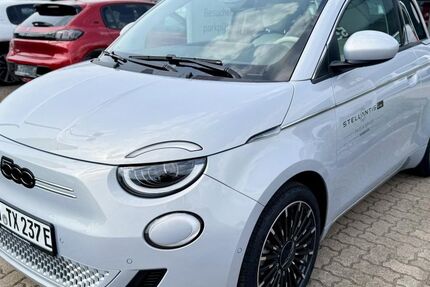 Fiat 500e 1.308 km 29.990 € Hamburg 22529