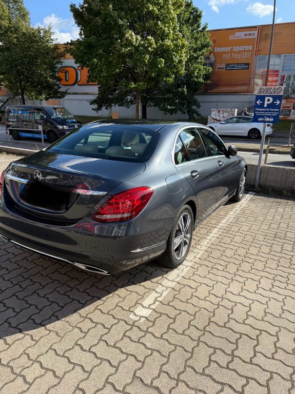 Mercedes-Benz C 250 227.000 km 13.250 € Hamburg 21107