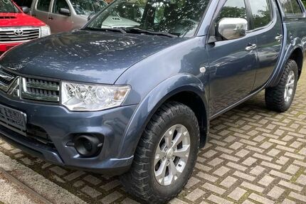 Mitsubishi L200 192.350 km 12.100 &euro; Hamburg 20535