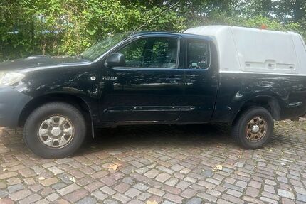 Toyota Hilux 256.493 km 5.999 &euro; Hamburg 20539