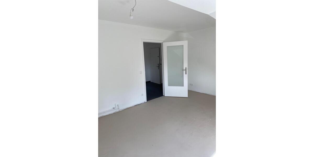 Dachgeschoßwohnung Hamburg Alsterdorf - 2 Zimmer, 42 m&sup2;, 1.200&euro; | Angebot:26350313