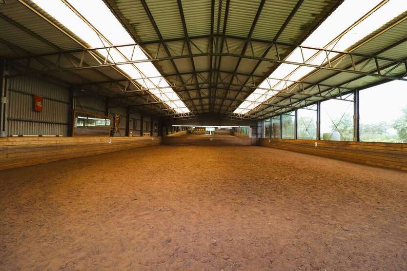 Spezialgewerbe in Quickborn 950.000 € 2000 m²
