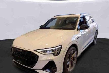 Audi e-tron 44.140 km 35.950 &euro; Hamburg 22047
