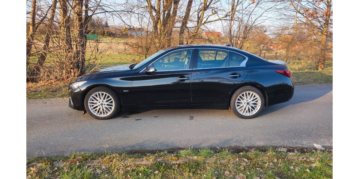 INFINITI Q50 211.000 km 12.800 &euro; Drage 21423