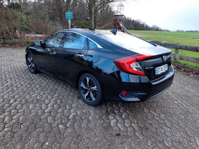 Honda Civic 85.000 km 16.250 € Hamburg 21031