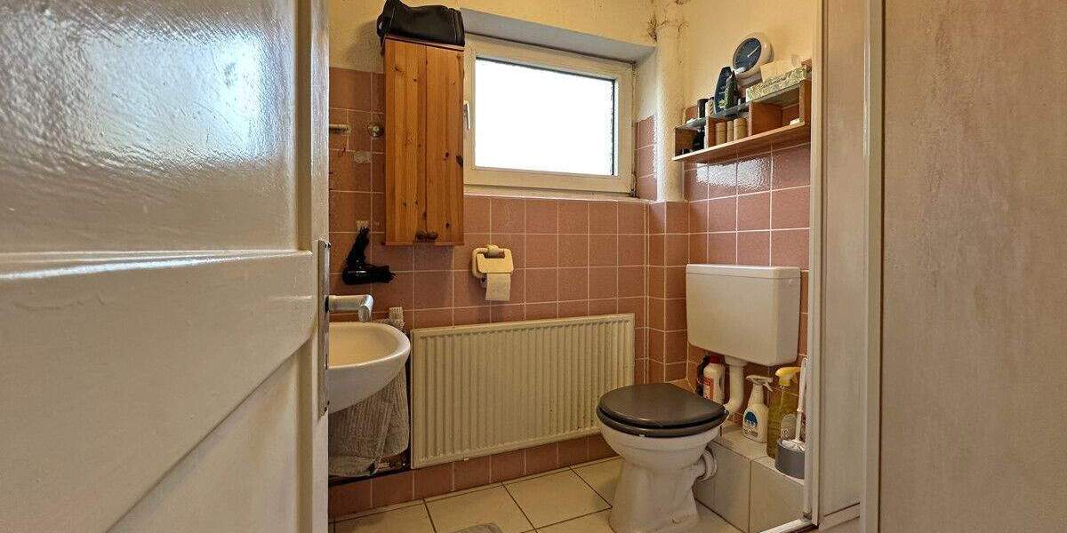 Altbau-Doppelhaushälfte mit großem Garten 4 zimmer