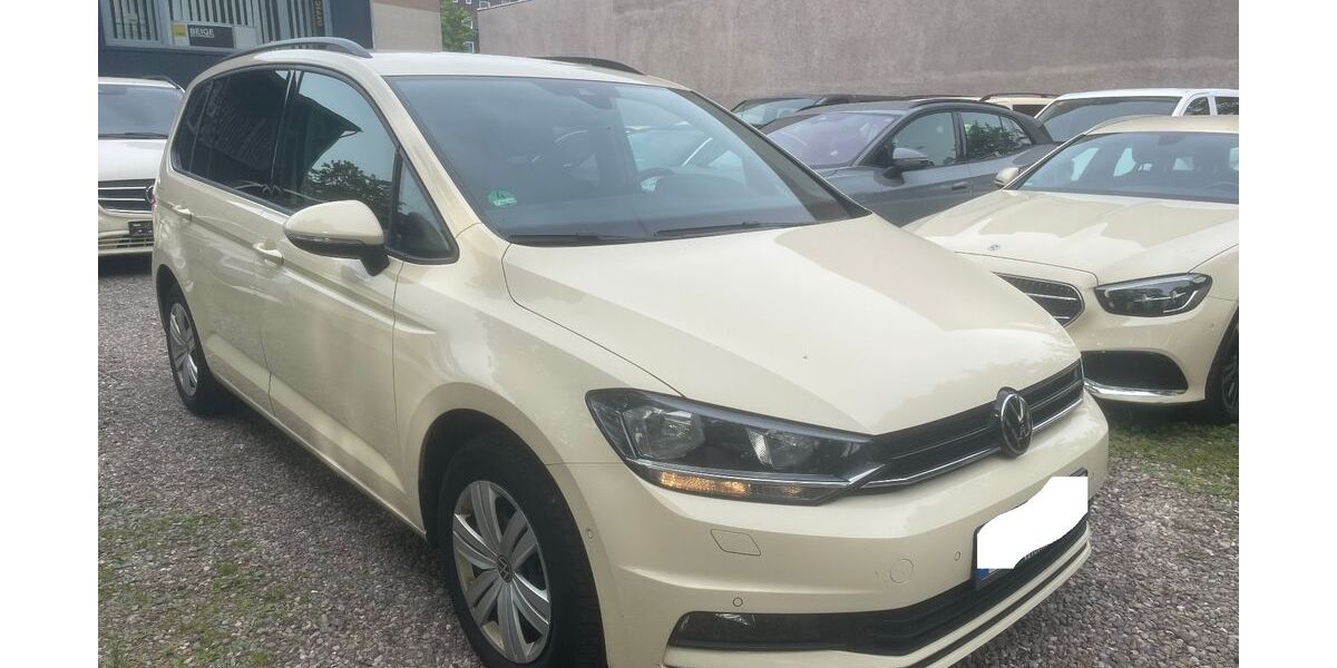 VW Touran 215.000 km 12.750 &euro; Hamburg 20537