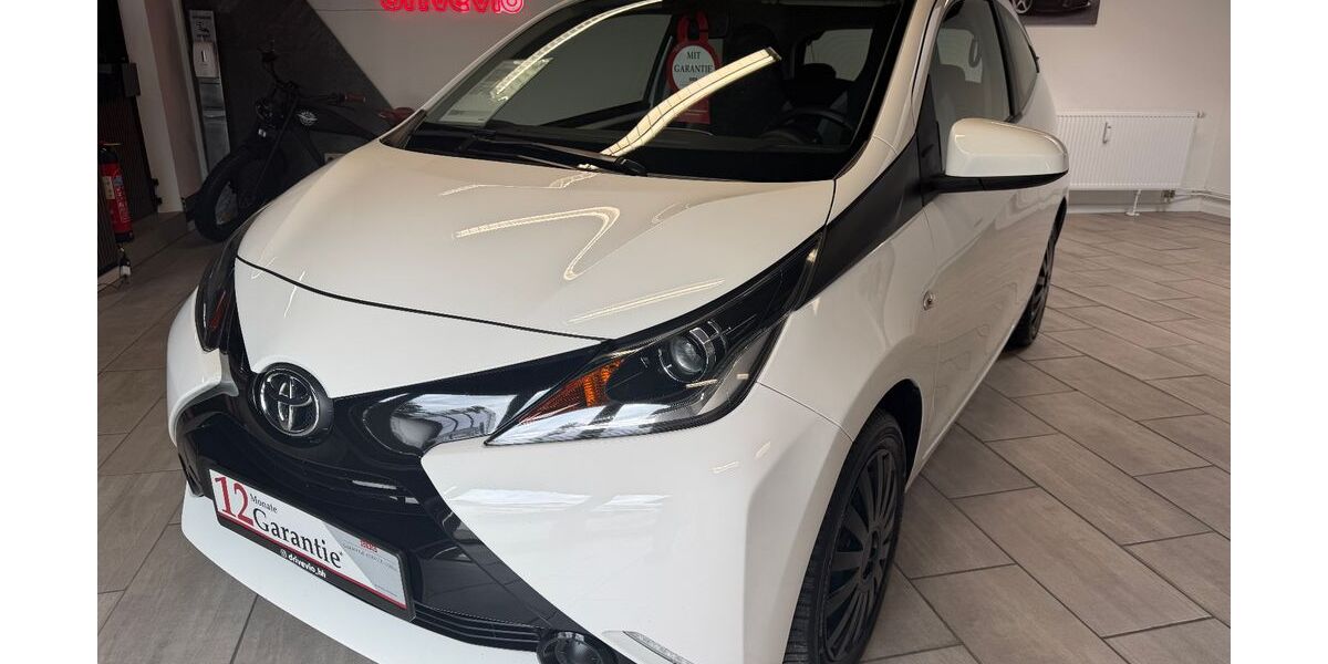 Toyota Aygo (X) 145.410 km 4.999 &euro; Hamburg 22529