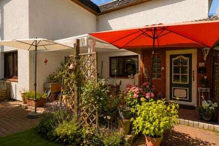 Haus Stelle - 4 Zimmer, 102 m&sup2;, 1.550&euro; | Angebot:27528135