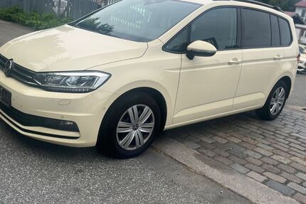 VW Touran 387.000 km 9.900 &euro; Hamburg OT Hamm 20537