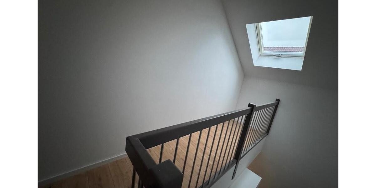 Dachgeschoßwohnung Hamburg Harburg - 3 Zimmer, 67 m&sup2;, 1.650&euro; | Angebot:24688037