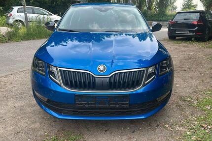 Skoda Octavia 104.000 km 14.451 &euro; Hamburg 21079