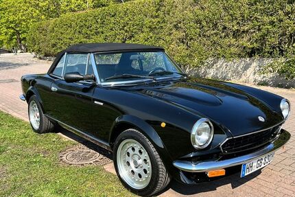 Fiat 124 Spider 108.069 km 29.500 &euro; Hamburg 22587