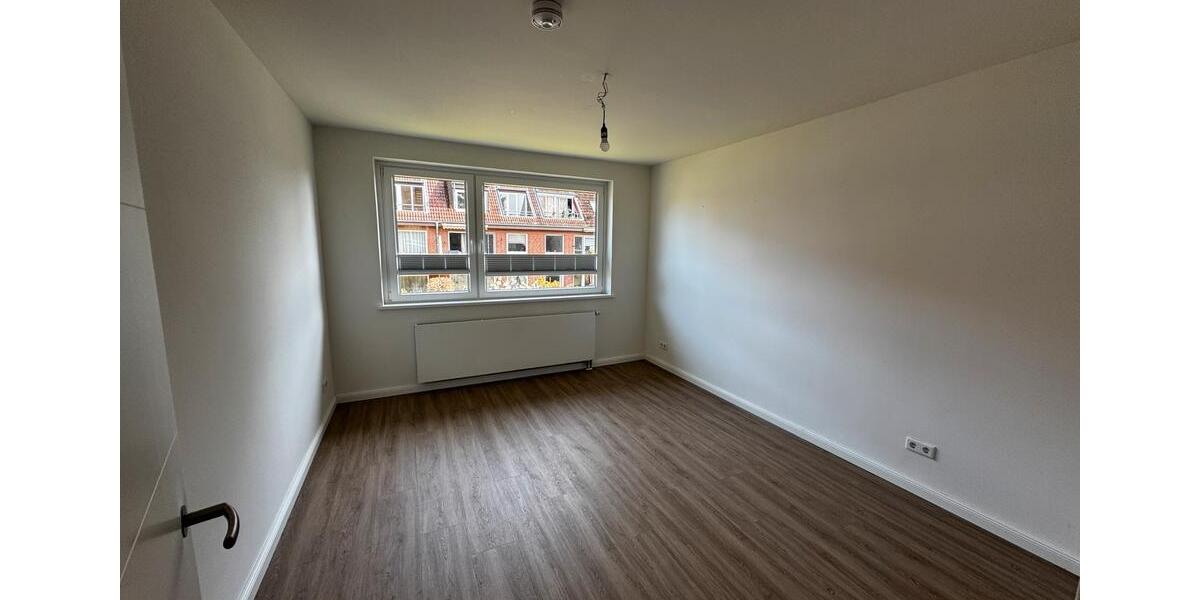 Etagenwohnung Hamburg Schnelsen - 4 Zimmer, 83 m&sup2;, 1.750&euro; | Angebot:26075337