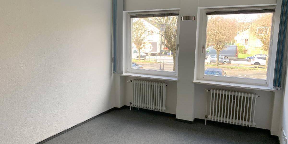 Gewerbeobjekt Hamburg Jenfeld - 4 Zimmer, 94 m&sup2;, 1.700&euro; | Angebot:26161591