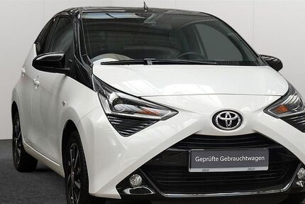 Toyota Aygo (X) 27.738 km 13.790 &euro; Rellingen 25462
