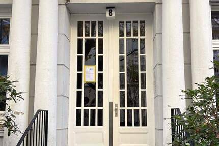 Ruhige Lage, teilmöbliert, 2 Balkone, befristet bis 31.12.2026 sucht 5 zimmer