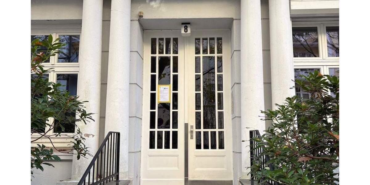 Ruhige Lage, teilmöbliert, 2 Balkone, befristet bis 31.12.2026 sucht 5 zimmer