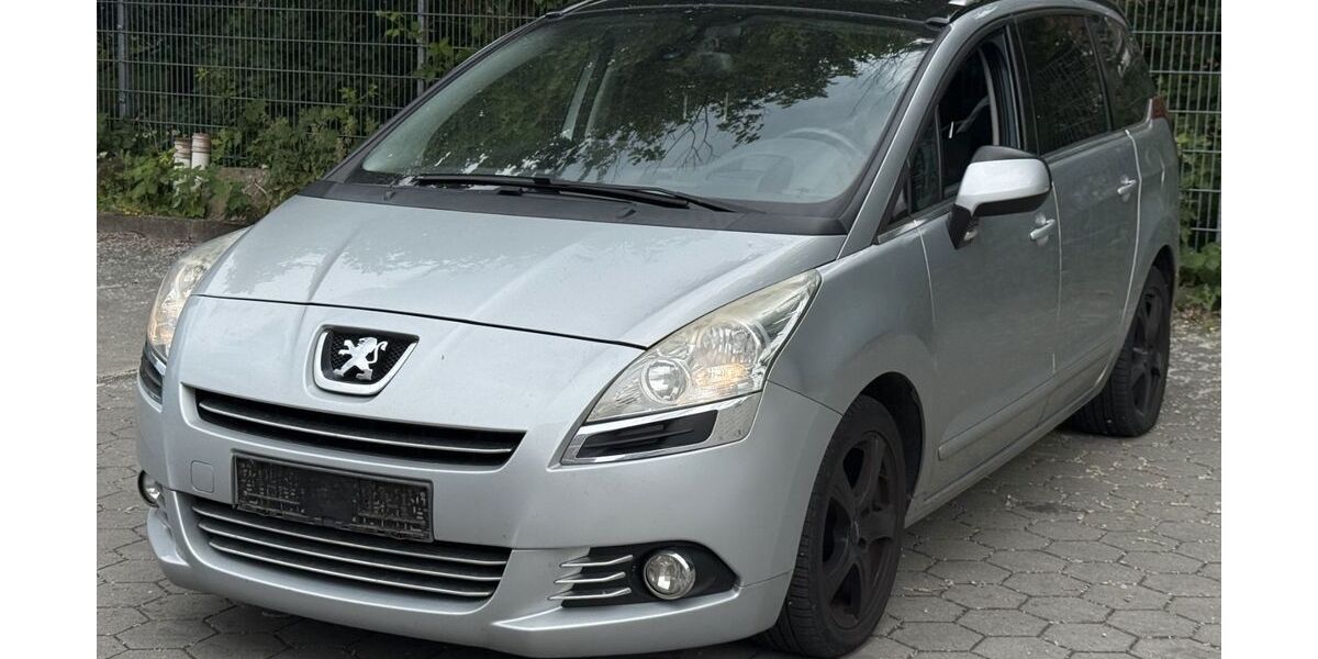Peugeot 5008 172.203 km 2.990 &euro; Hamburg 20539