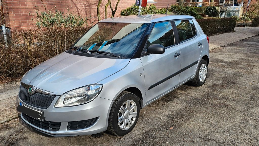Skoda Fabia 147.476 km 4.200 &euro; Hamburg 22089