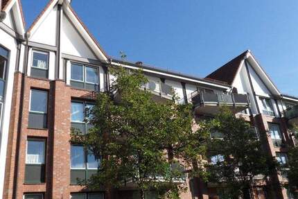 Große 1 22-Zimmer-Wohnung mit Balkon, Einbauküche und Vollbad! 3 zimmer