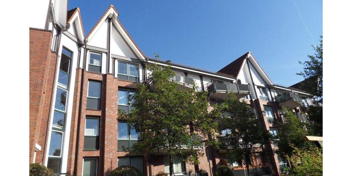 Große 1 22-Zimmer-Wohnung mit Balkon, Einbauküche und Vollbad! 3 zimmer