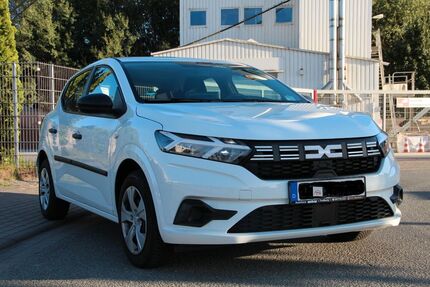 Dacia Sandero 8.000 km 11.800 &euro; Hamburg 22549