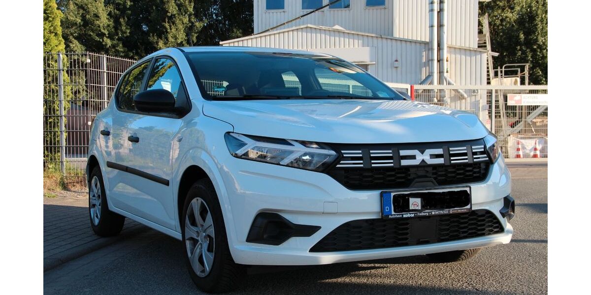 Dacia Sandero 8.000 km 11.800 &euro; Hamburg 22549