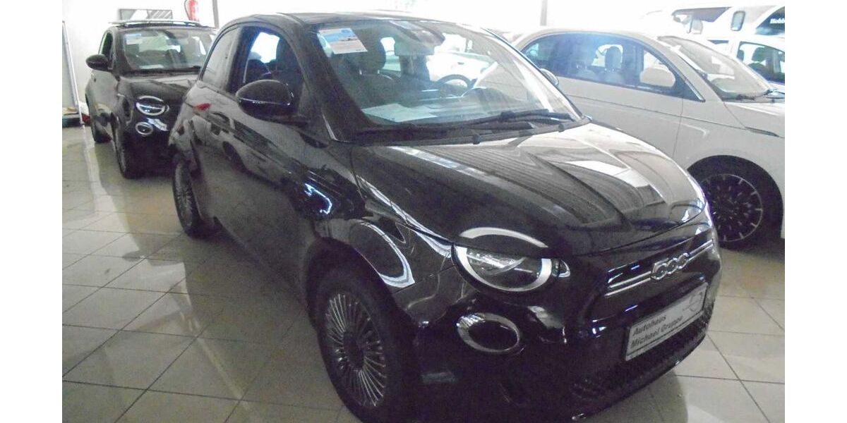 Fiat 500e 17.727 km 16.900 &euro; Hamburg 22043