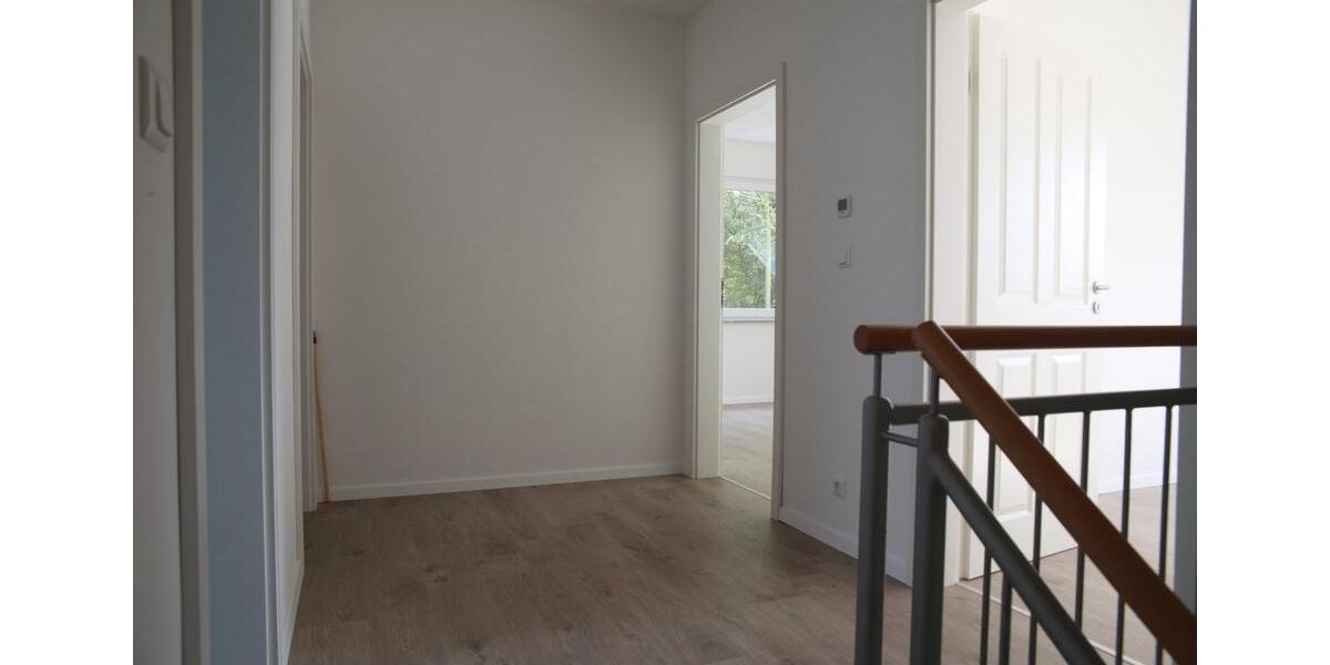 Doppelhaushälfte Geesthacht - 4 Zimmer, 130 m&sup2;, 1.800&euro; | Angebot:26418527