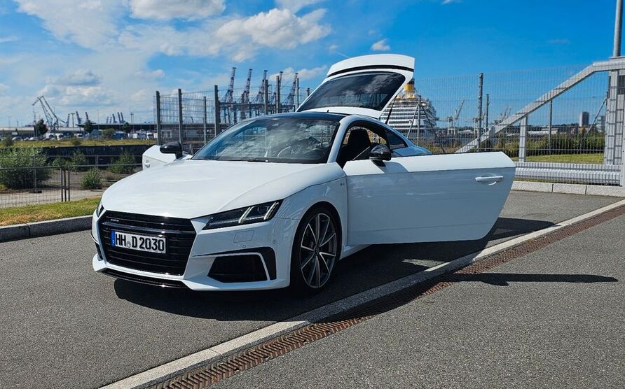 Audi TT 120.000 km 25.990 € Hamburg 22307