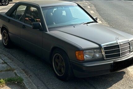 Mercedes-Benz 190 288.500 km 10.890 € Hamburg 22179