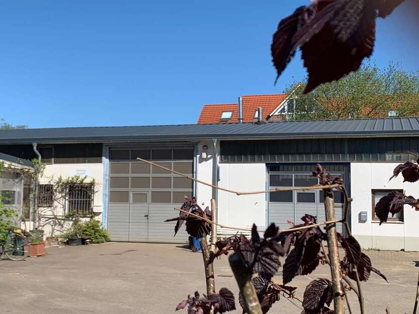 Halle in Wedel 2.250 € 30 m² zimmer