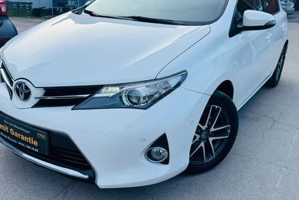 Toyota Auris 120.000 km 9.900 &euro; Hamburg 20537