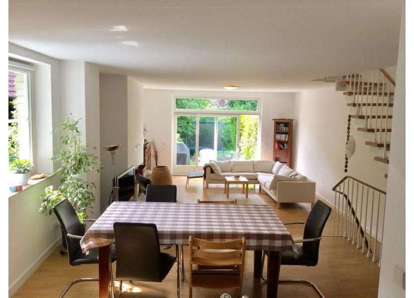 Haus zum Kaufen in Hamburg 790.000 € 159.17 m²