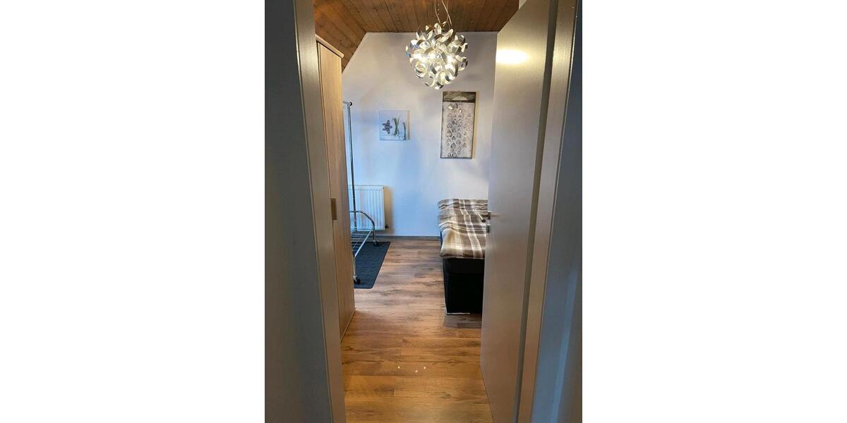 Dachgeschoßwohnung Norderstedt Garstedt - 2 Zimmer, 50 m&sup2;, 1.300&euro; | Angebot:25324552