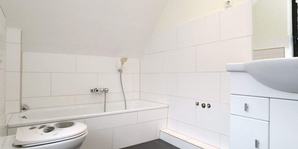 Großräumige 2,5-Zimmer Wohnung auf zwei Ebenen in Henstedt-Ulzburg 2 zimmer