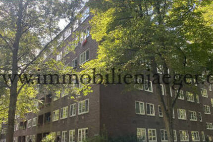 Barmbek - Rotklinkerbau - freie Eigentumswohnung im 2.Obergeschoss - Holzdielen - Innenhof-Garten