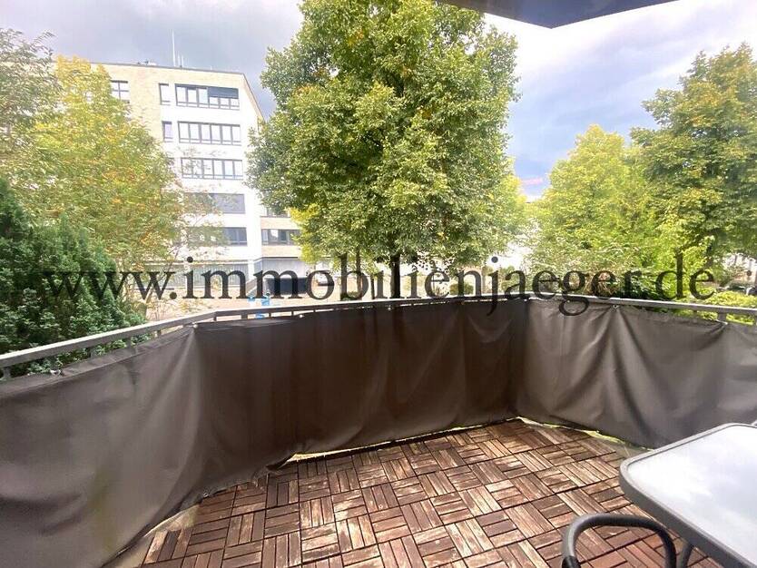 Zw. EKZ Herold-Center - Willy-Brandt-Park - Charmante Wohnung mit Balkon - 1.OG - TG-Platz möglich