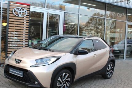 Toyota Aygo (X) 2.038 km 17.990 &euro; Wedel 22880