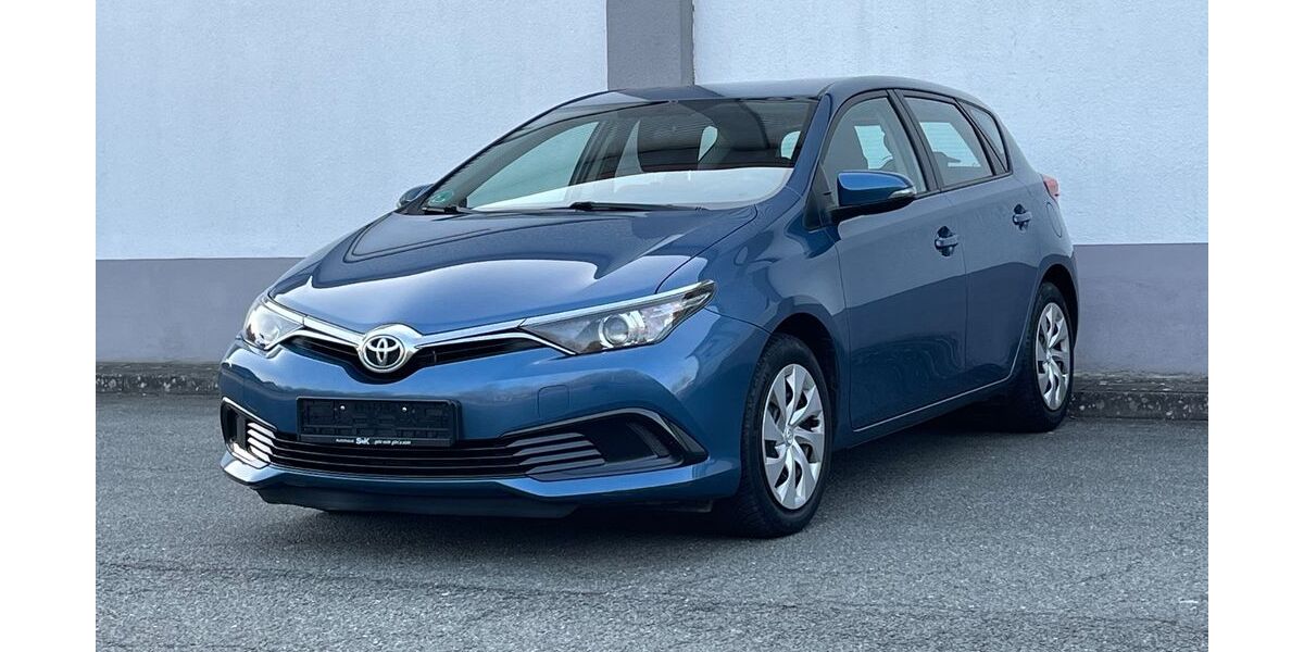 Toyota Auris 76.000 km 9.990 &euro; Geesthacht 21502