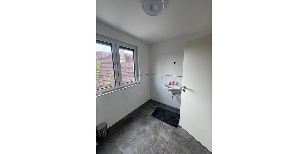 Doppelhaushälfte Uetersen - 4 Zimmer, 120 m&sup2;, 2.000&euro; | Angebot:26448307