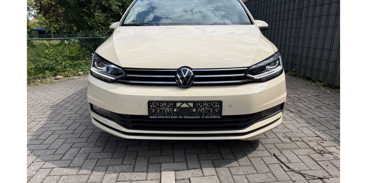 VW Touran 133.900 km 21.950 &euro; Hamburg 22147