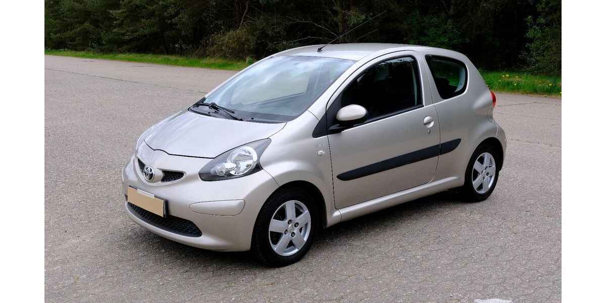 Toyota Aygo (X) 96.000 km 3.900 &euro; Rosengarten 21224