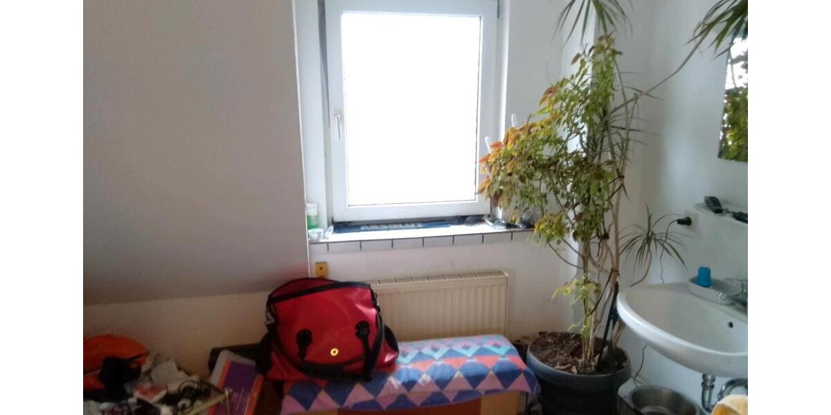 Dachgeschoßwohnung Hamburg Groß Borstel - 1 Zimmer, 35 m&sup2;, 653&euro; | Angebot:26342957